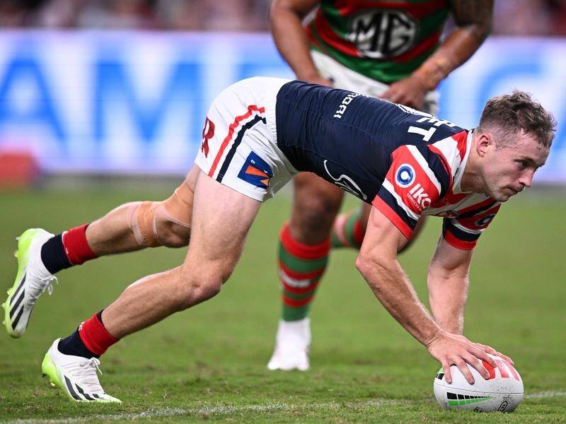 The Roosters' Sam Walker scores a first-half try against the South Sydney Rabbitohs. (Dan Himbrechts/AAP PHOTOS)